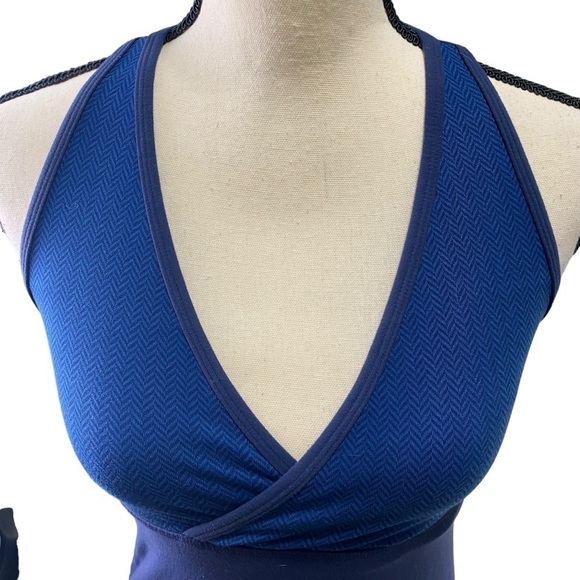 Lululemon Deep V Tank Sz 8 (Runs Small eg 6) Blue Racerback Herringbone Pattern - Picture 3 of 14